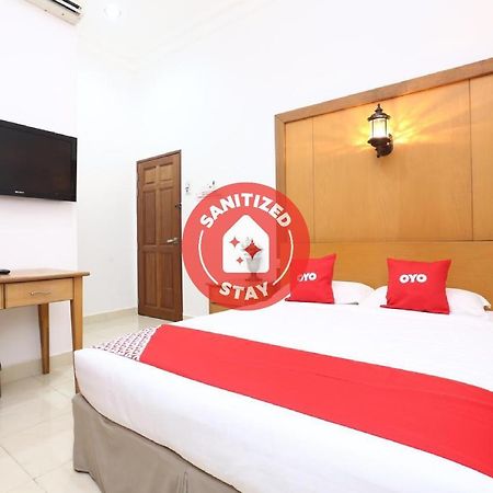 Oyo 89523 Villa Sri Mayang Kuala Terengganu Buitenkant foto