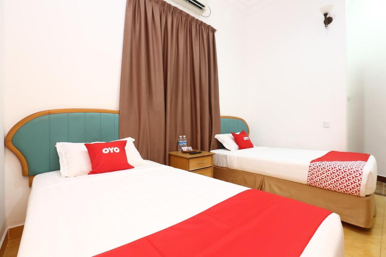 Oyo 89523 Villa Sri Mayang Kuala Terengganu Buitenkant foto